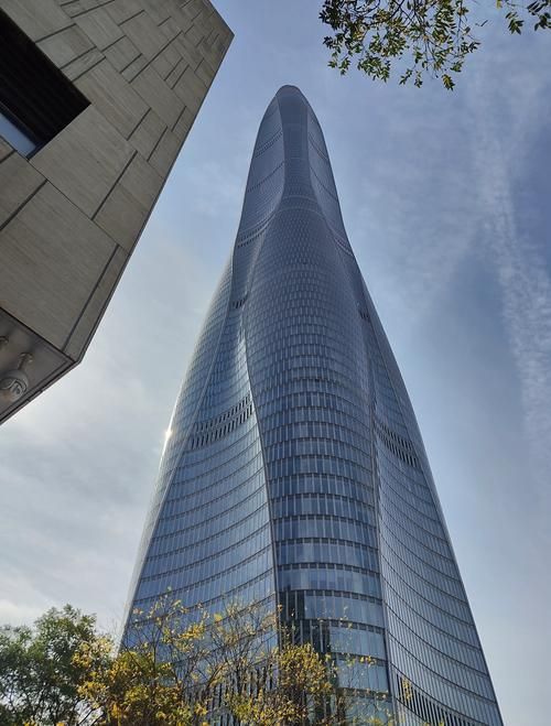 給我一些鋼結(jié)構(gòu)的經(jīng)典案例圖片（給我一些鋼結(jié)構(gòu)的經(jīng)典案例圖片,我?guī)湍阏砹艘恍┙?jīng)典案例）