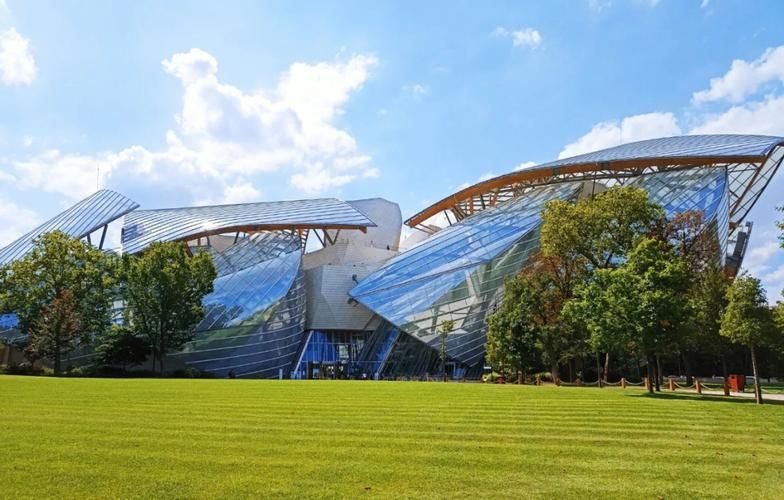 給我一些幕墻的案例圖片（國內(nèi)外經(jīng)典幕墻設(shè)計(jì)案例）