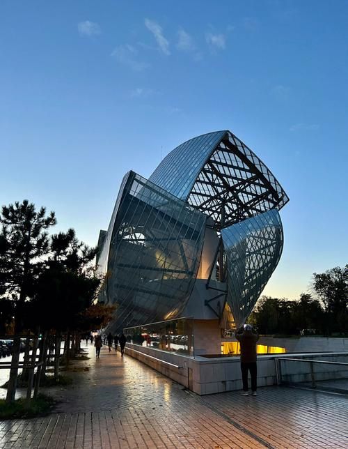 給我一些幕墻的案例圖片（國內(nèi)外經(jīng)典幕墻設(shè)計(jì)案例）