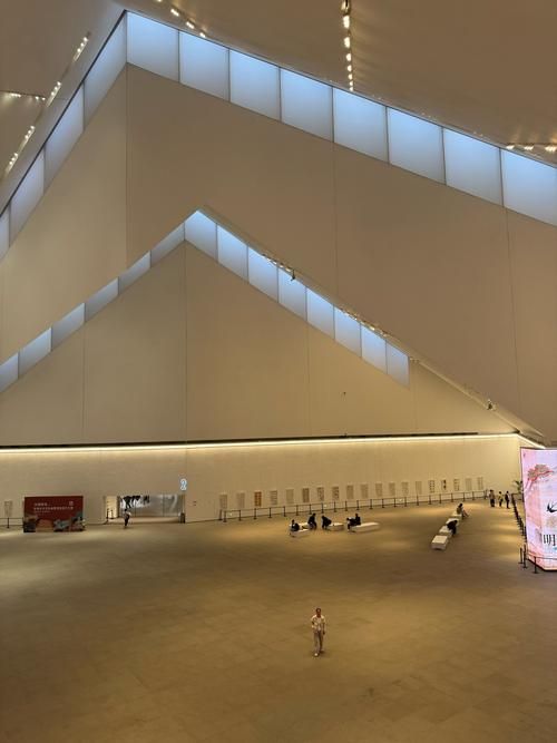 給我一些鋼結構大廳的效果圖示例（給我一些鋼結構大廳的效果圖示例,我?guī)湍阏砹艘恍┌咐托Ч麍D） 行業(yè)新聞 第3張