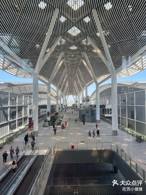 給我一些鋼結構大廳的效果圖示例（給我一些鋼結構大廳的效果圖示例,我?guī)湍阏砹艘恍┌咐托Ч麍D） 行業(yè)新聞 第22張