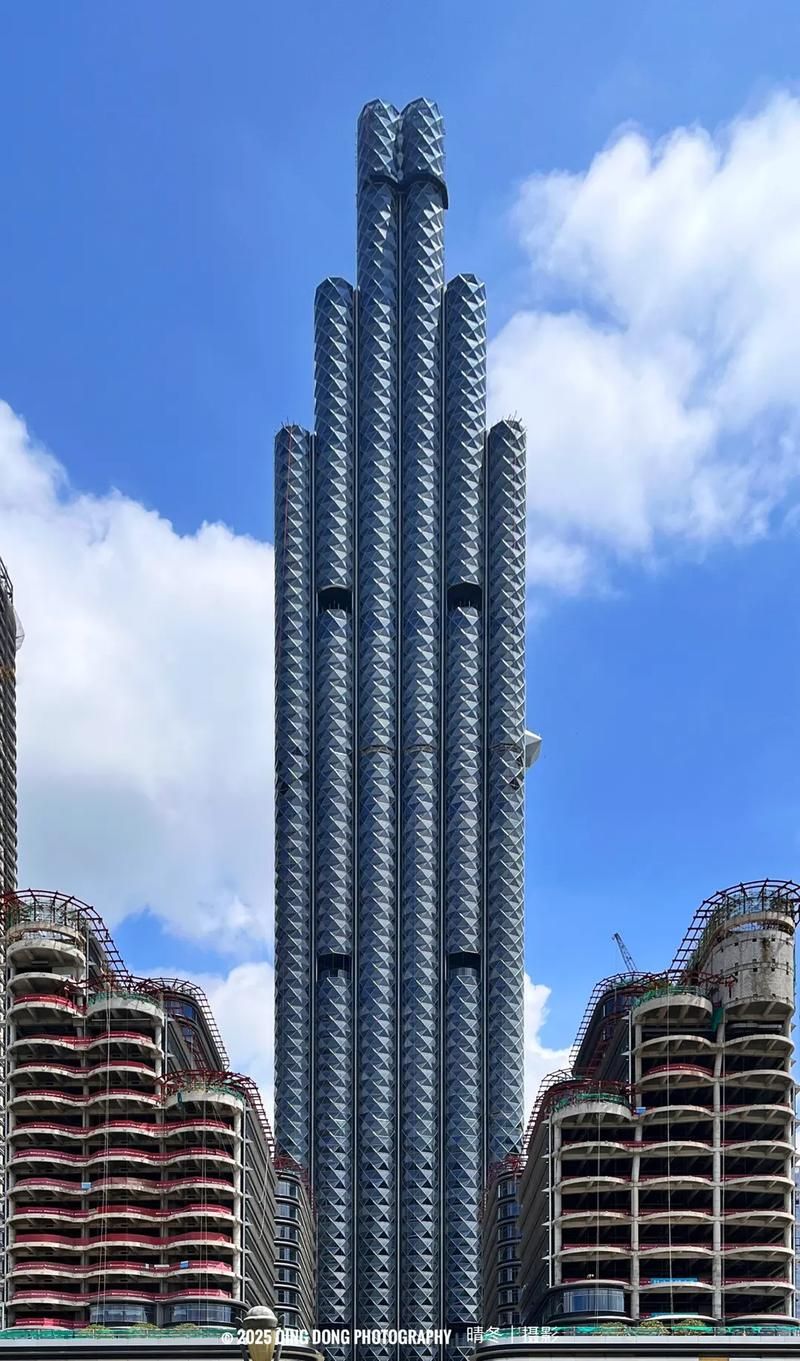 給我一些鋼構(gòu)幕墻的案例圖片（給我一些鋼構(gòu)幕墻的案例圖片共參考2篇資料,我這就給你找?guī)讉€(gè)典型的鋼構(gòu)幕墻案例） 行業(yè)新聞 第5張