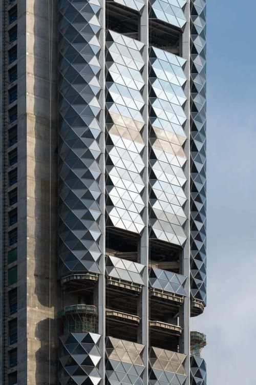 給我一些鋼構(gòu)幕墻的案例圖片（給我一些鋼構(gòu)幕墻的案例圖片共參考2篇資料,我這就給你找?guī)讉€(gè)典型的鋼構(gòu)幕墻案例） 行業(yè)新聞 第14張