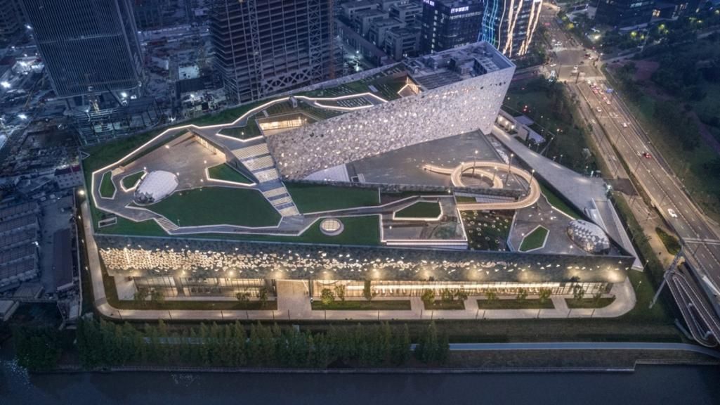 給我一些鋼構(gòu)幕墻的案例圖片（給我一些鋼構(gòu)幕墻的案例圖片共參考2篇資料,我這就給你找?guī)讉€(gè)典型的鋼構(gòu)幕墻案例） 行業(yè)新聞 第32張