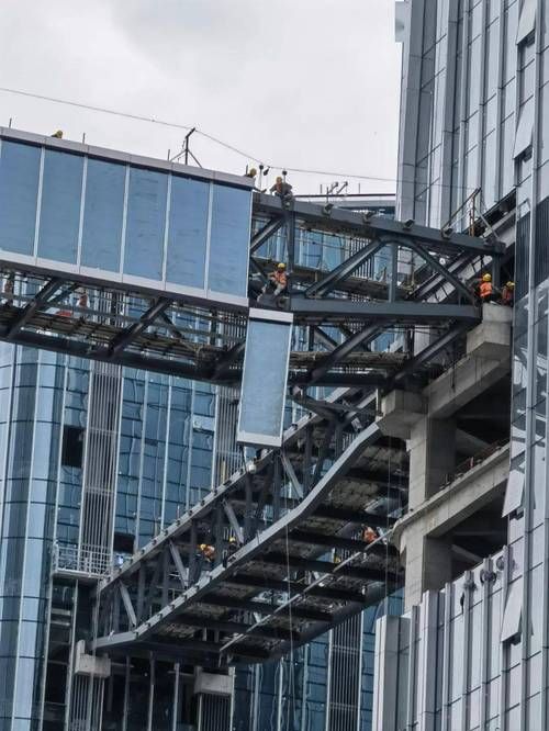 給我一些鋼結(jié)構(gòu)幕墻的圖片（給我一些鋼結(jié)構(gòu)幕墻的圖片共參考4篇）