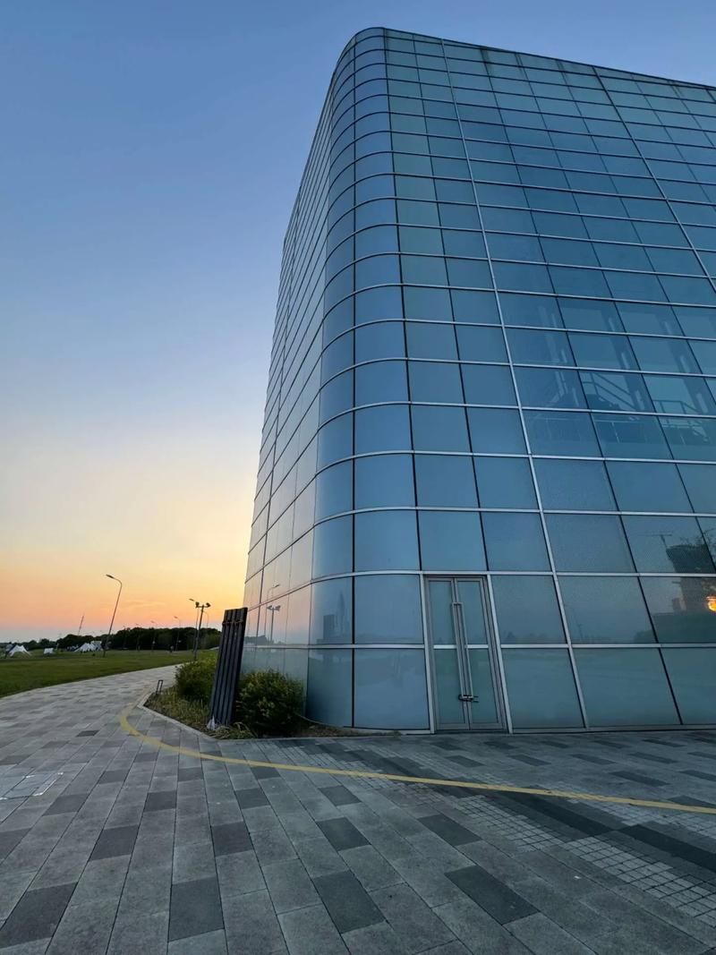 給我一些鋼結(jié)構(gòu)幕墻的圖片（給我一些鋼結(jié)構(gòu)幕墻的圖片共參考4篇）