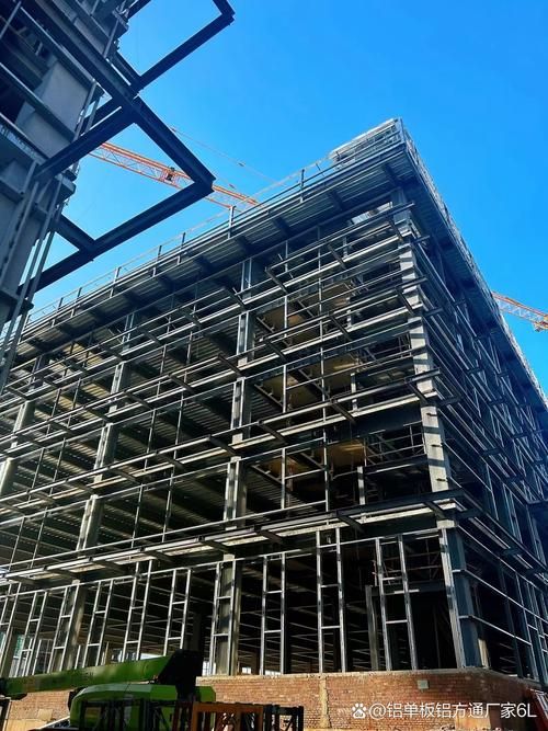 給我一些鋼結(jié)構(gòu)幕墻的圖片（給我一些鋼結(jié)構(gòu)幕墻的圖片共參考4篇）