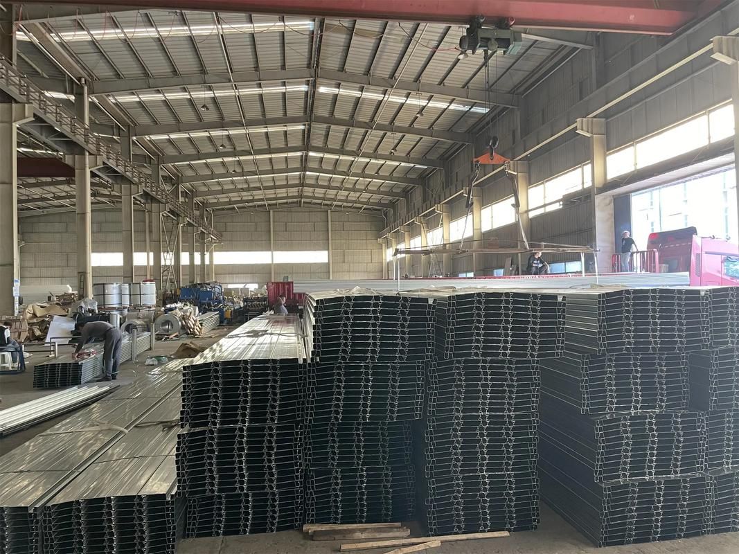 給我一些鋼板樓板的圖片（開(kāi)口型壓型鋼板）