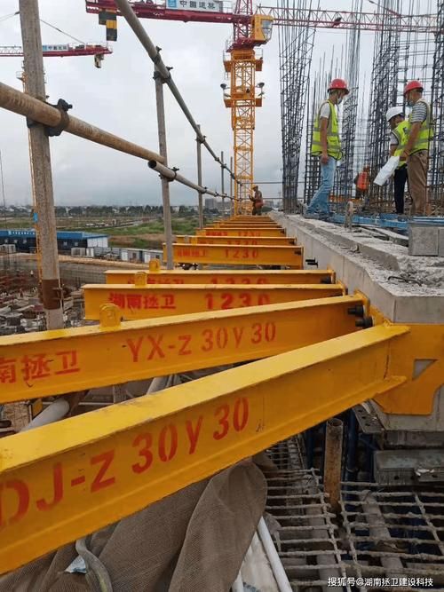 給我一些工字鋼做梁的案例圖片（工字鋼做梁的實(shí)例）