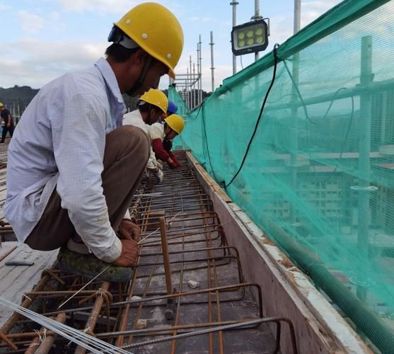 有哪些圖片或案例展示屋面鋼筋綁扎？（屋面鋼筋綁扎的實用圖片和案例展示屋面鋼筋綁扎案例） 行業(yè)新聞 第15張