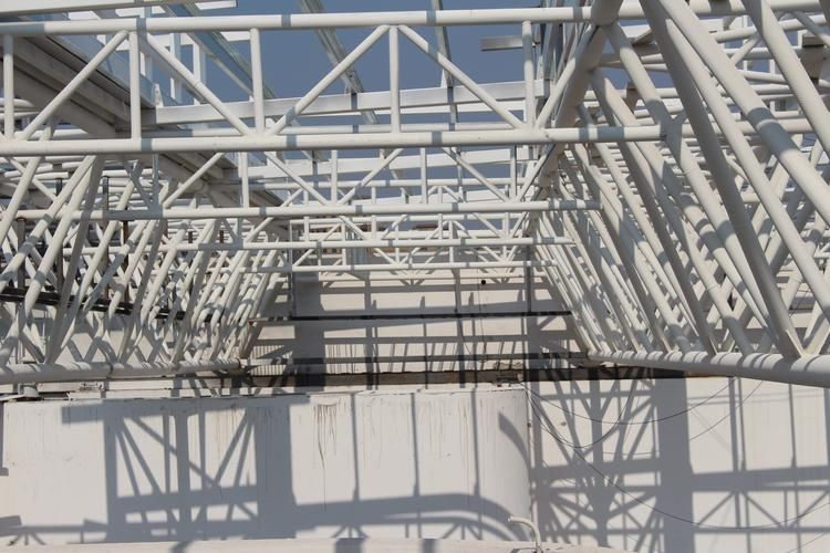 給我一些桁架結(jié)構(gòu)實例圖片