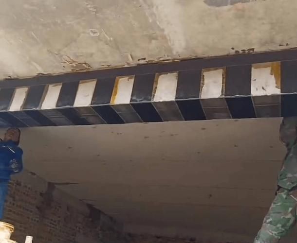 給我一些碳纖維加固梁的實(shí)例圖片(碳纖維加固梁工程實(shí)例) 行業(yè)新聞 第18張 給我一些碳纖維加固梁的實(shí)例圖片(碳纖維加固梁工程實(shí)例) 行業(yè)新聞 第18張