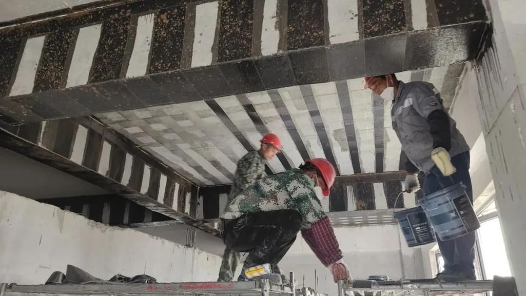 給我一些碳纖維加固梁的實(shí)例圖片(碳纖維加固梁工程實(shí)例) 行業(yè)新聞 第21張 給我一些碳纖維加固梁的實(shí)例圖片(碳纖維加固梁工程實(shí)例) 行業(yè)新聞 第21張