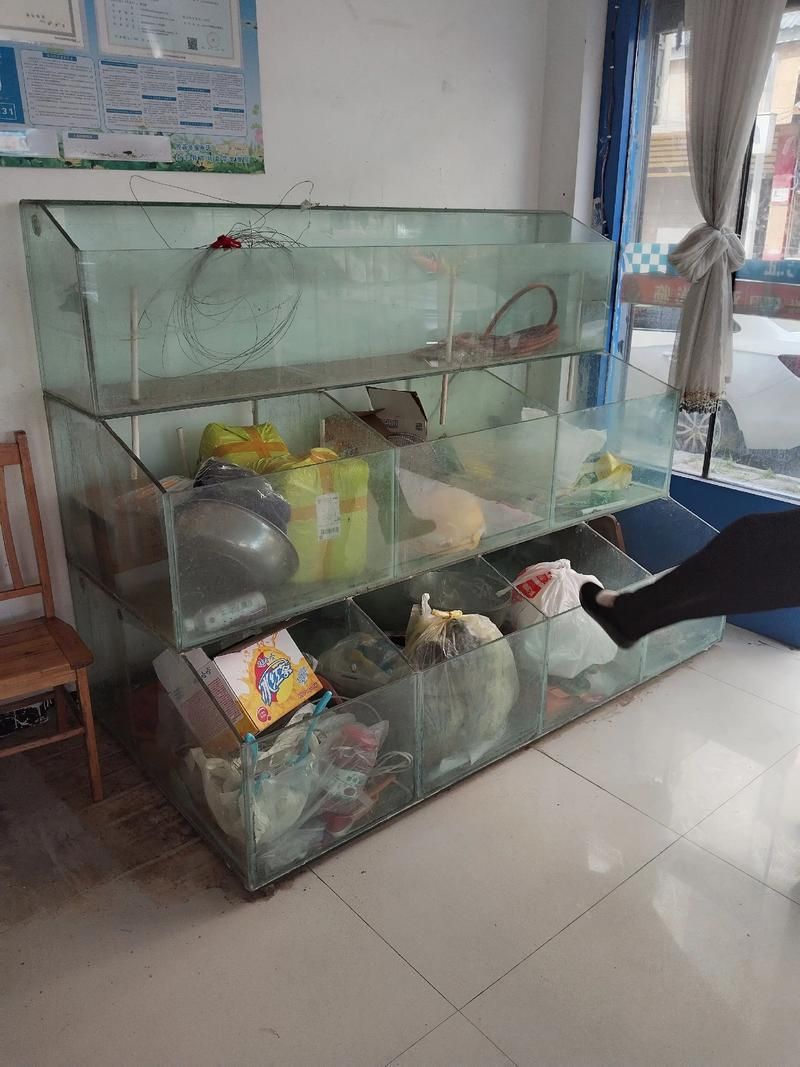 邵陽魚缸批發(fā)市場（邵陽魚缸批發(fā)市場和祥龍魚場品牌營銷是兩個完全不同的領(lǐng)域）