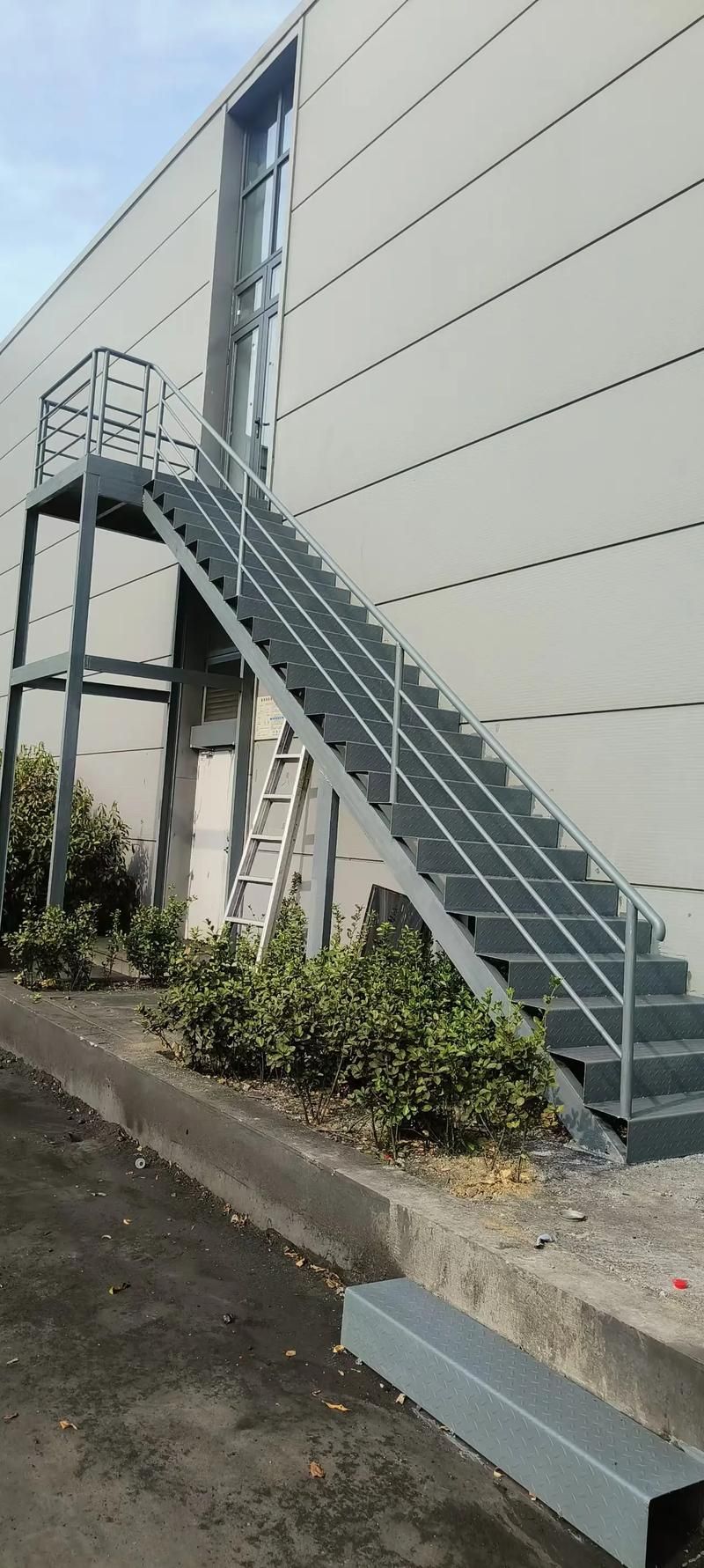 能否提供閣樓鋼架設(shè)計(jì)圖示例？（不同場(chǎng)景的閣樓鋼架設(shè)計(jì)圖） 行業(yè)新聞 第18張