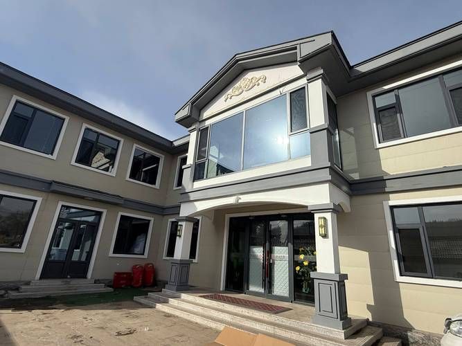 給我一些鋼架結(jié)構(gòu)房的圖片參考（鋼架結(jié)構(gòu)房在設(shè)計靈活性和空間利用率方面表現(xiàn)更優(yōu)） 行業(yè)新聞 第26張