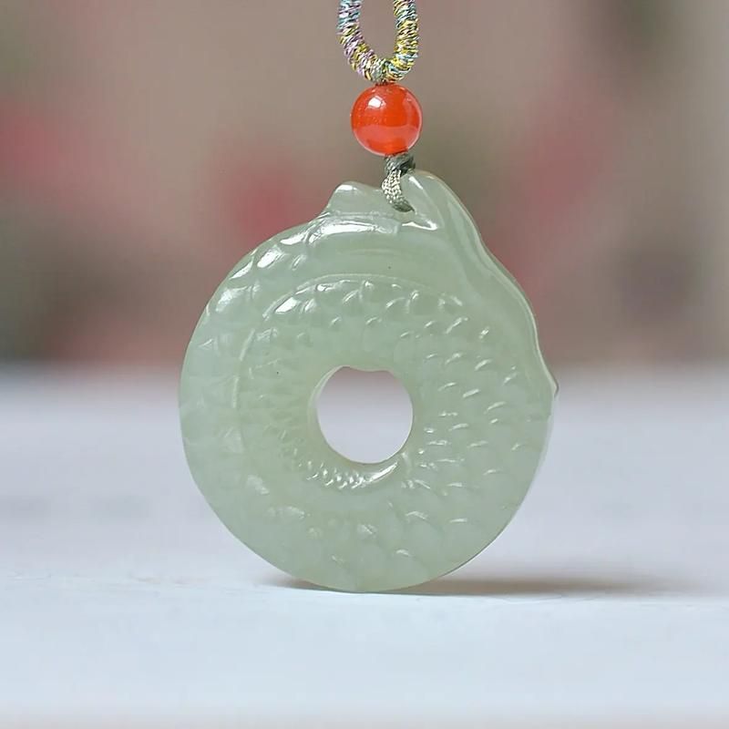 龍魚吊墜的價格范圍是多少？，龍魚吊墜價格范圍是多少