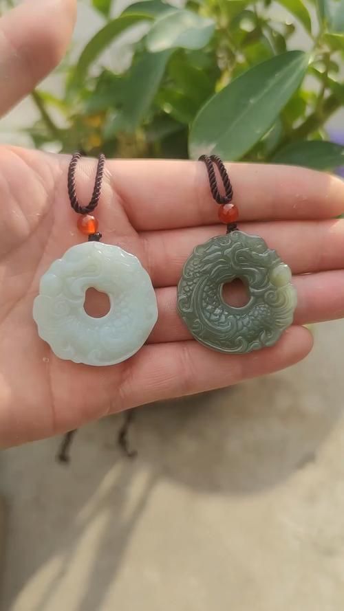 龍魚吊墜的價格范圍是多少？，龍魚吊墜價格范圍是多少