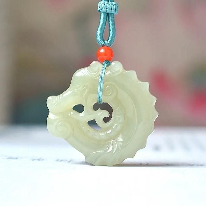 龍魚吊墜的價格范圍是多少？，龍魚吊墜價格范圍是多少