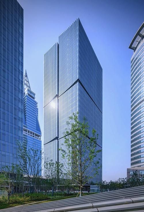 保定能再给我几个国内外的幕墙案例吗？ 行业新闻 第15张